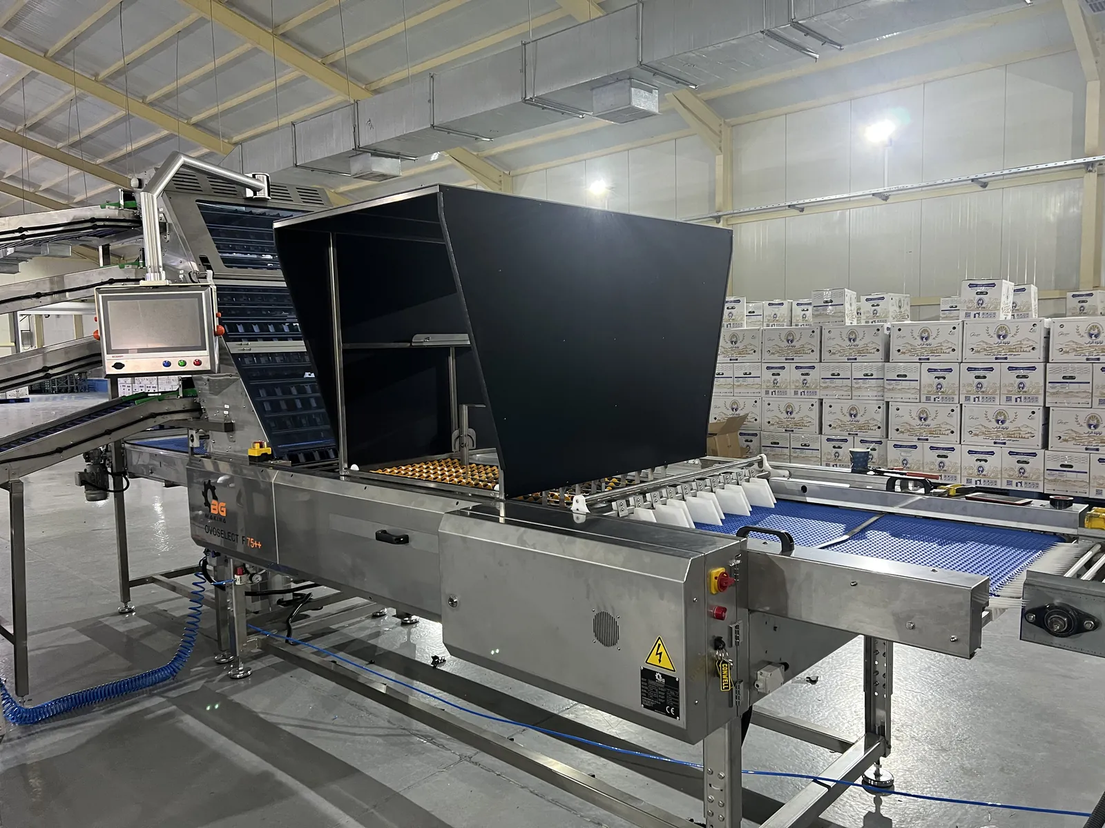 OvoSelect F Series — dark chamber and efficient pneumatics
